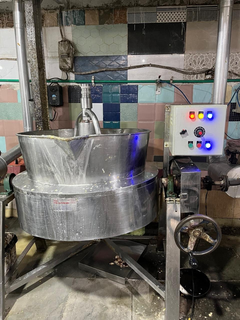 Milk mawa machine
